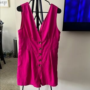 Women's Pink Sleeveless Button-Down Top
